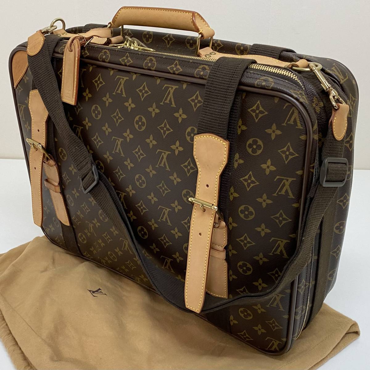 LOUIS VUITTON・ルイヴィトン・旅行用バッグ・キャリーバッグ