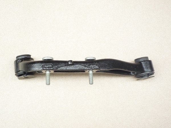 07-13 front diff mount right RH* Cadillac Escalade 