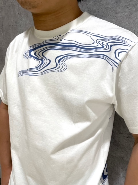 ラス1SALE　大きいサイズ　絡繰魂　からくりたましい　白　XXL　桜流水　金魚　らんちゅう　Tシャツ　和柄　カラクリ　3L