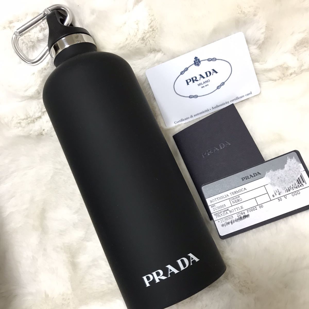 新品 PRADA プラダ タンブラー 水筒 ボトル 500ml マイボトル ウォータータンブラー 黒 希少アイテム