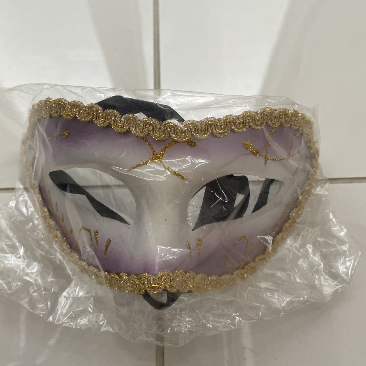新品　イタリア　ベネチア土産　仮面　インテリア　置き物　仮装にも　定価2000円位_画像1