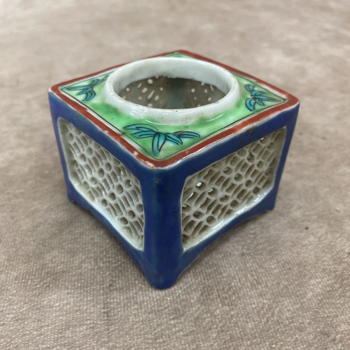 盃台陶器色絵伊万里? 四角盃台透かし骨董酒器コレクション