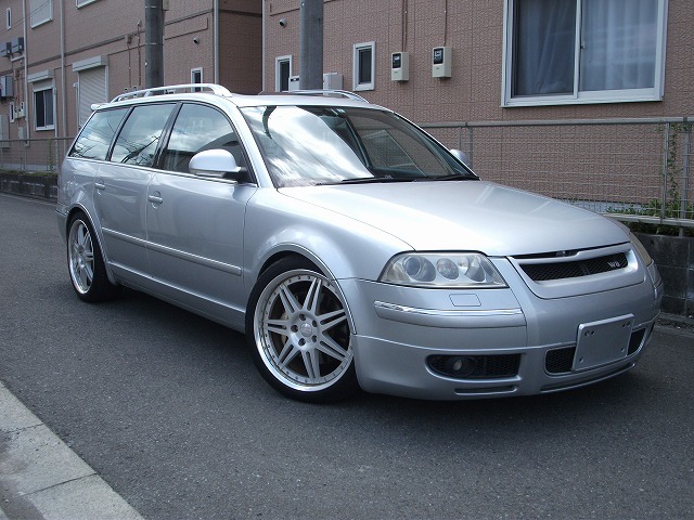 □希少なVW パサートワゴンW8□V8 4000cc 275馬力□42780km・4WD