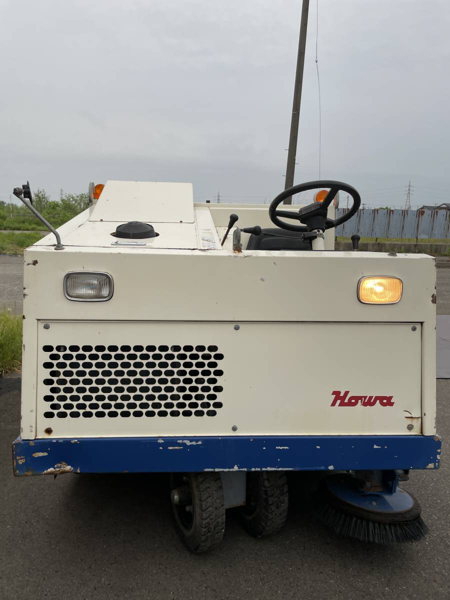 清掃車　スイパー　エンジン　自走　乗用　中古　ディーゼル　軽油　SWEEPER HF66A 豊和　ＨＯＷＡ 掃除　道路　屋外_画像2