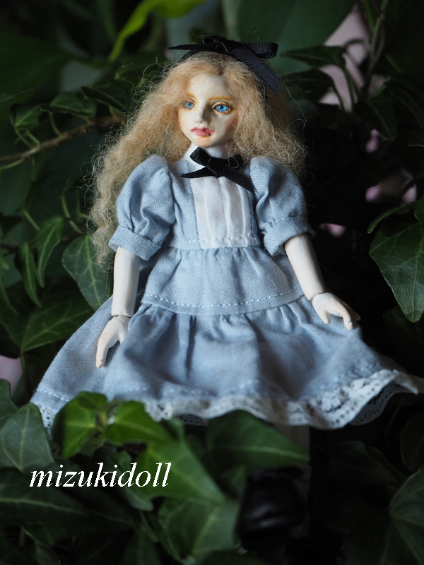 小さな箱入り人形 12.5㎝ドール アリス風 球体関節人形 創作人形
