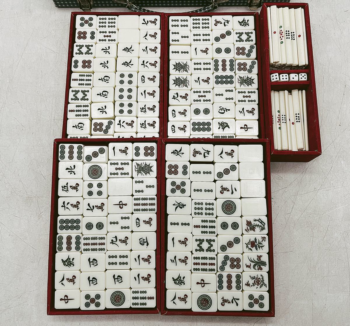 中古】任天堂 麻王 麻雀 東京麻雀 ケース付 背竹牌 テーブル ゲーム