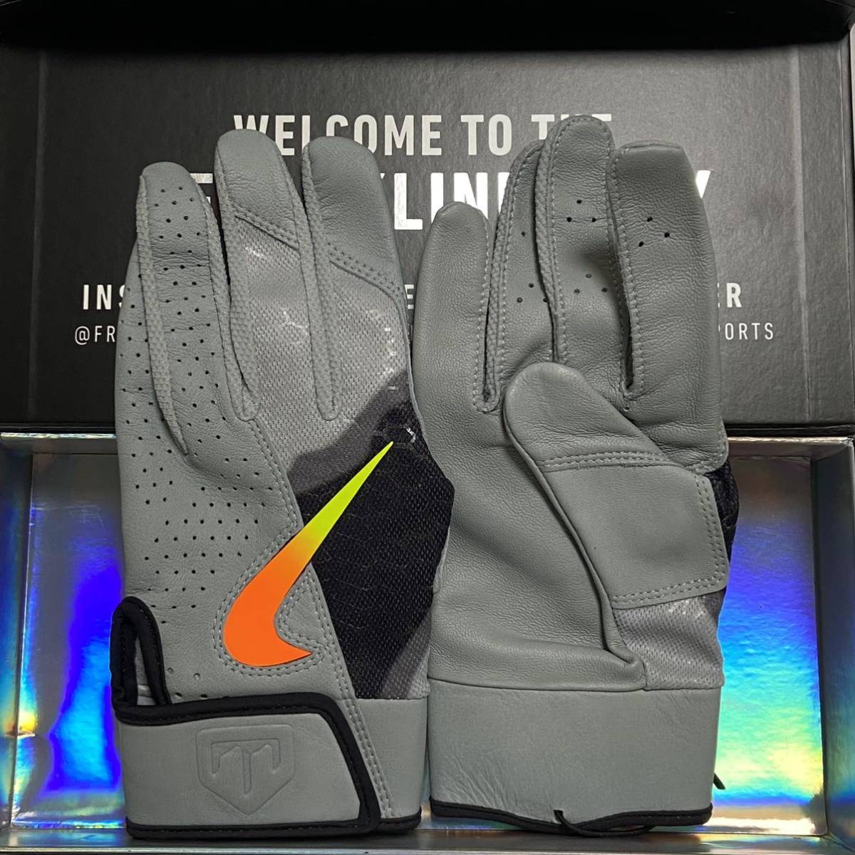 新品 NIKE TROUT FORCE ELITE バッティンググローブ Sサイズ グレー