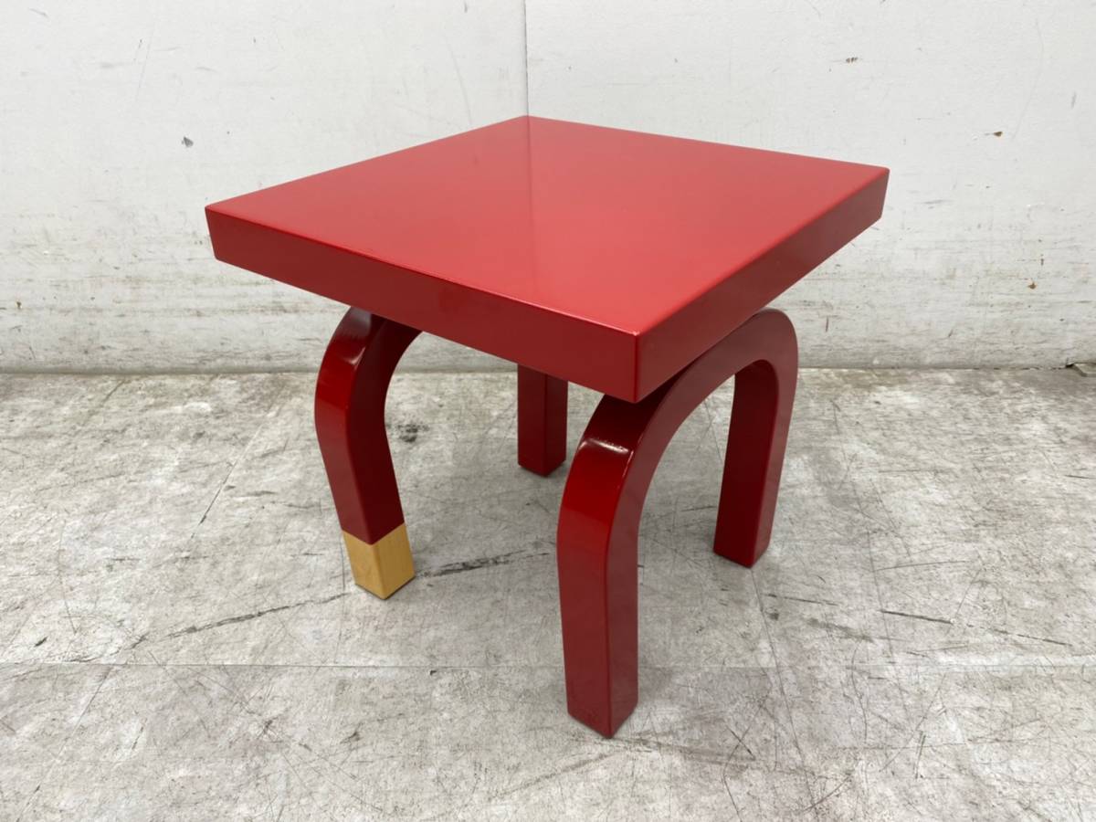 H642☆展示極美品☆モーイ☆MOOOI☆サイドテーブル☆レッド☆コモン