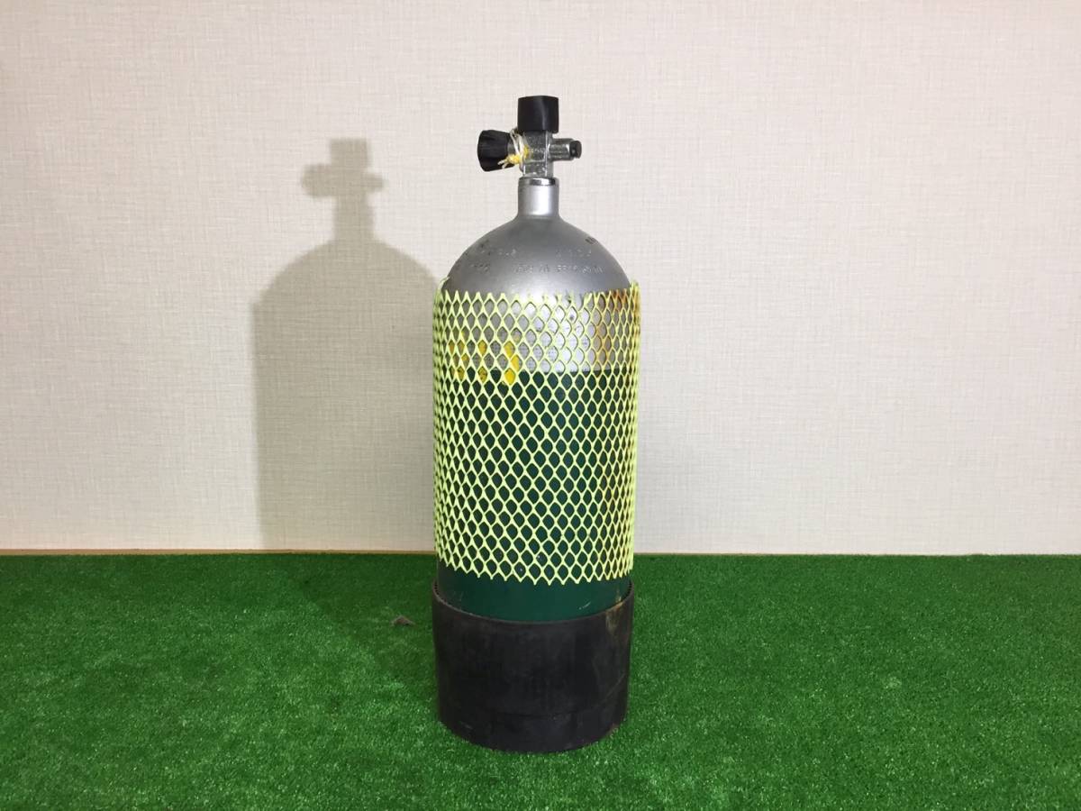 （Y353)　酸素ボンベ　スキューバダイビング　中古