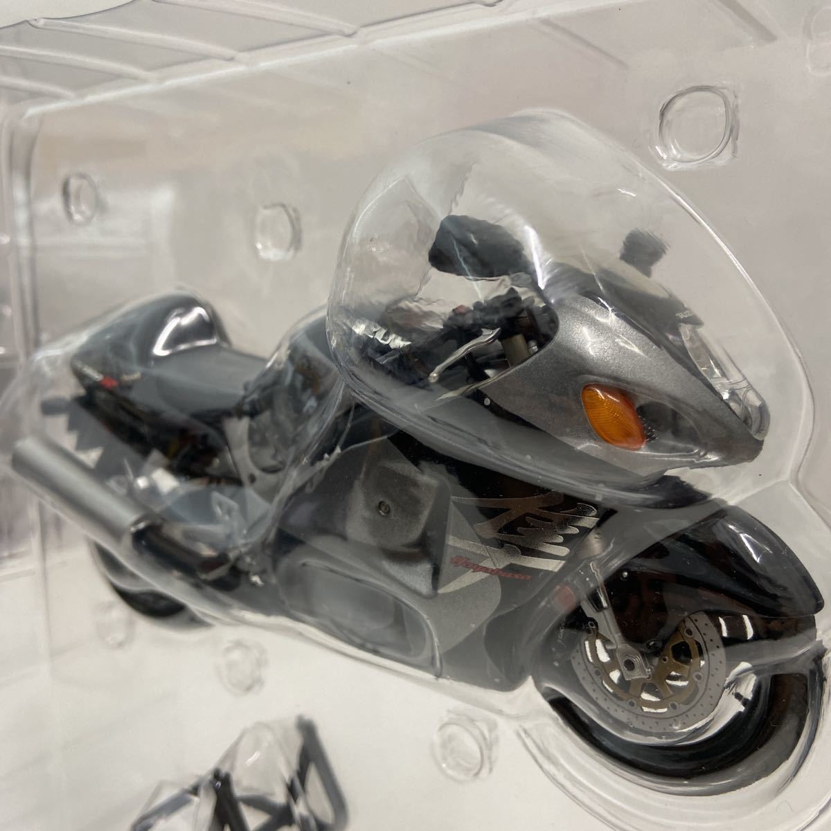 タミヤ 1/12 SUZUKI 隼 GSX1300R 2001年 マスターワーク タミヤ 1/12 SUZUKI 隼 GSX1300R 2001年 マスターワーク
