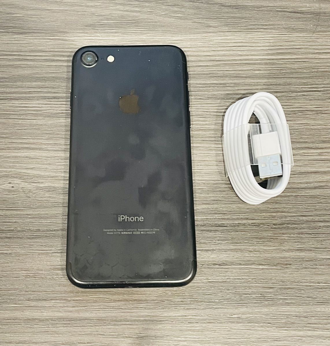 めての Apple - SIMフリー iPhone7 128GB ジェットブラックの通販 by