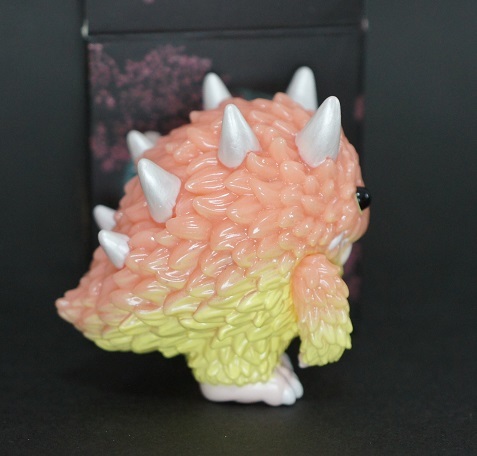 新品 送料無料 カイジュウハンティング2.5 INSTINCTOY Monster Fluffy レア 蓄光 GID フラッフィー フラッフィ kaiju hunting 2 ソフビ_画像5