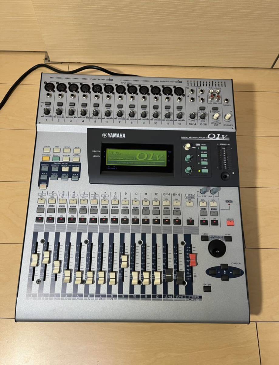 YAMAHA 01Vデジタルミキシングコンソール美品01Vデジタルミキサー現状