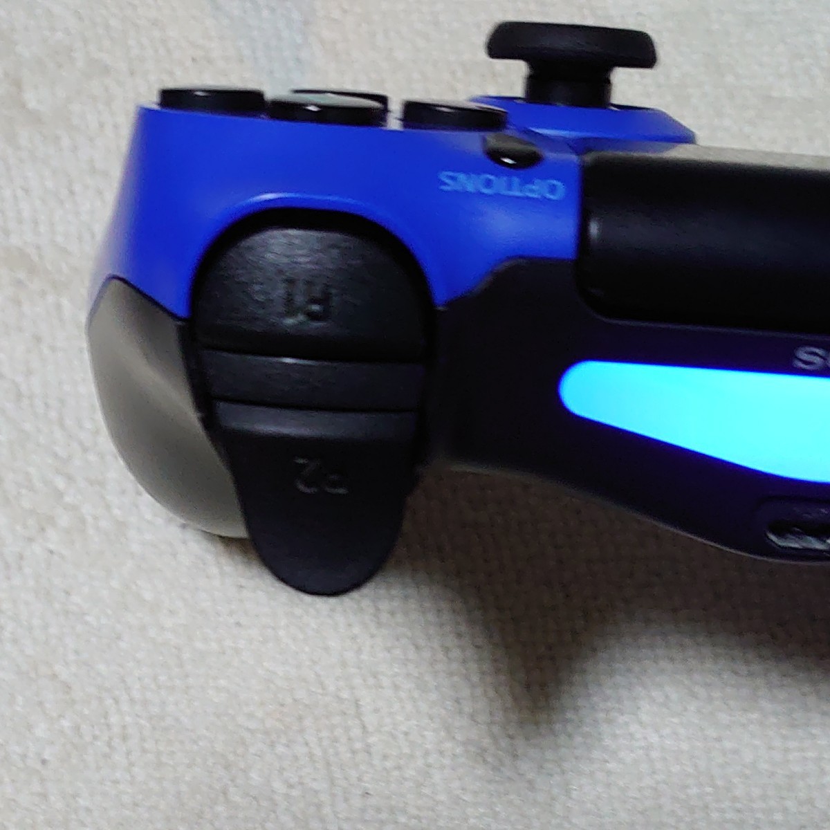 純正 PS4 ワイヤレスコントローラーブルー