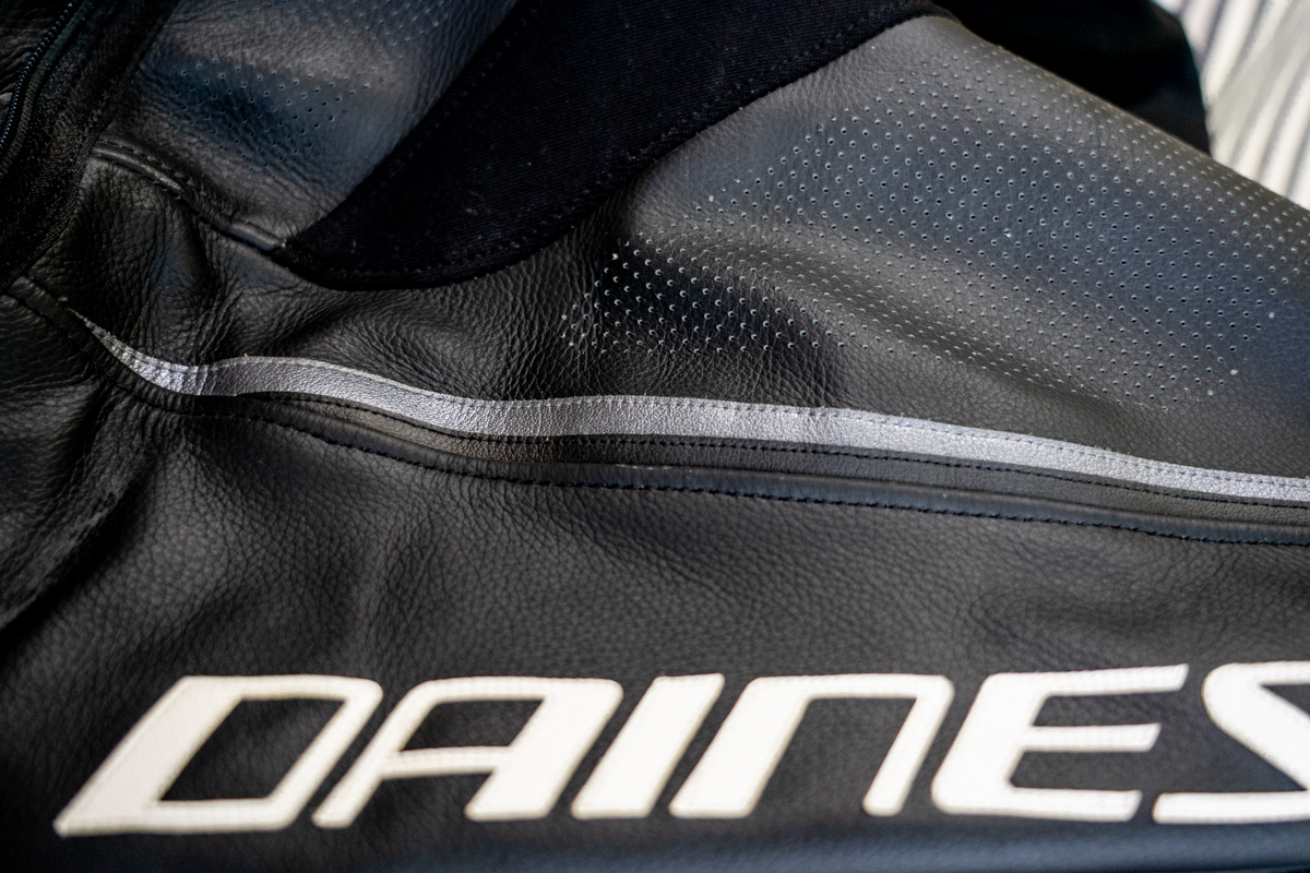 DAINESE MISANO PERF. LEATHER PANTS www.sspkyjov.cz