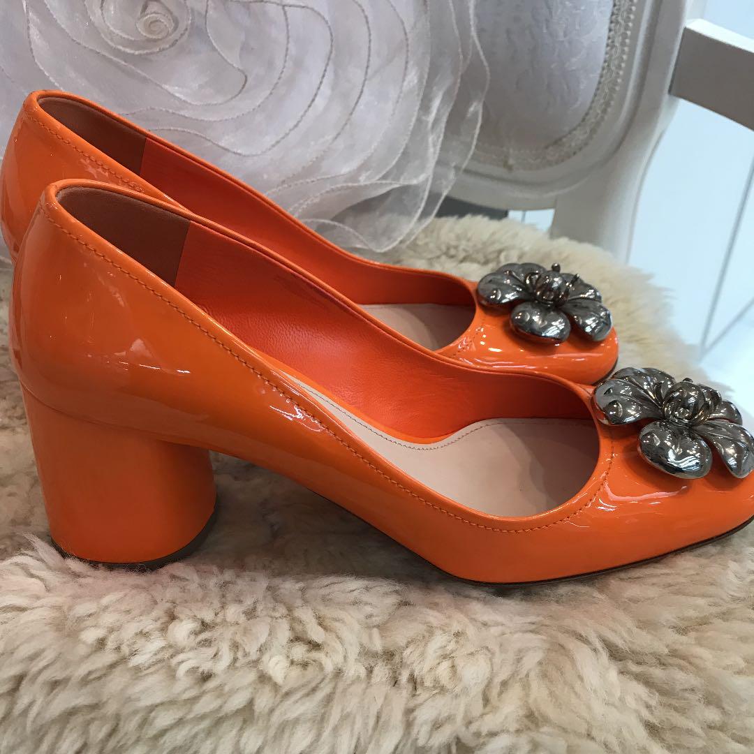 ☆美品☆プラダ パンプス エナメル オレンジ フラワー 約23.5cm