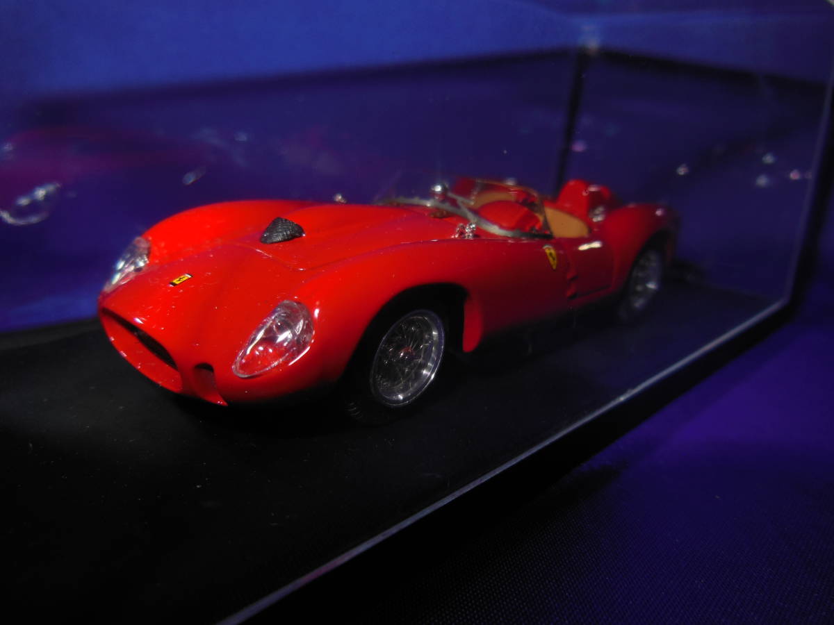 1/43　BANG　フェラーリ　250TR　テスタロッサ　左ハンドル仕様　1958年-1959年　イタリア製　MADE IN ITALY_画像3