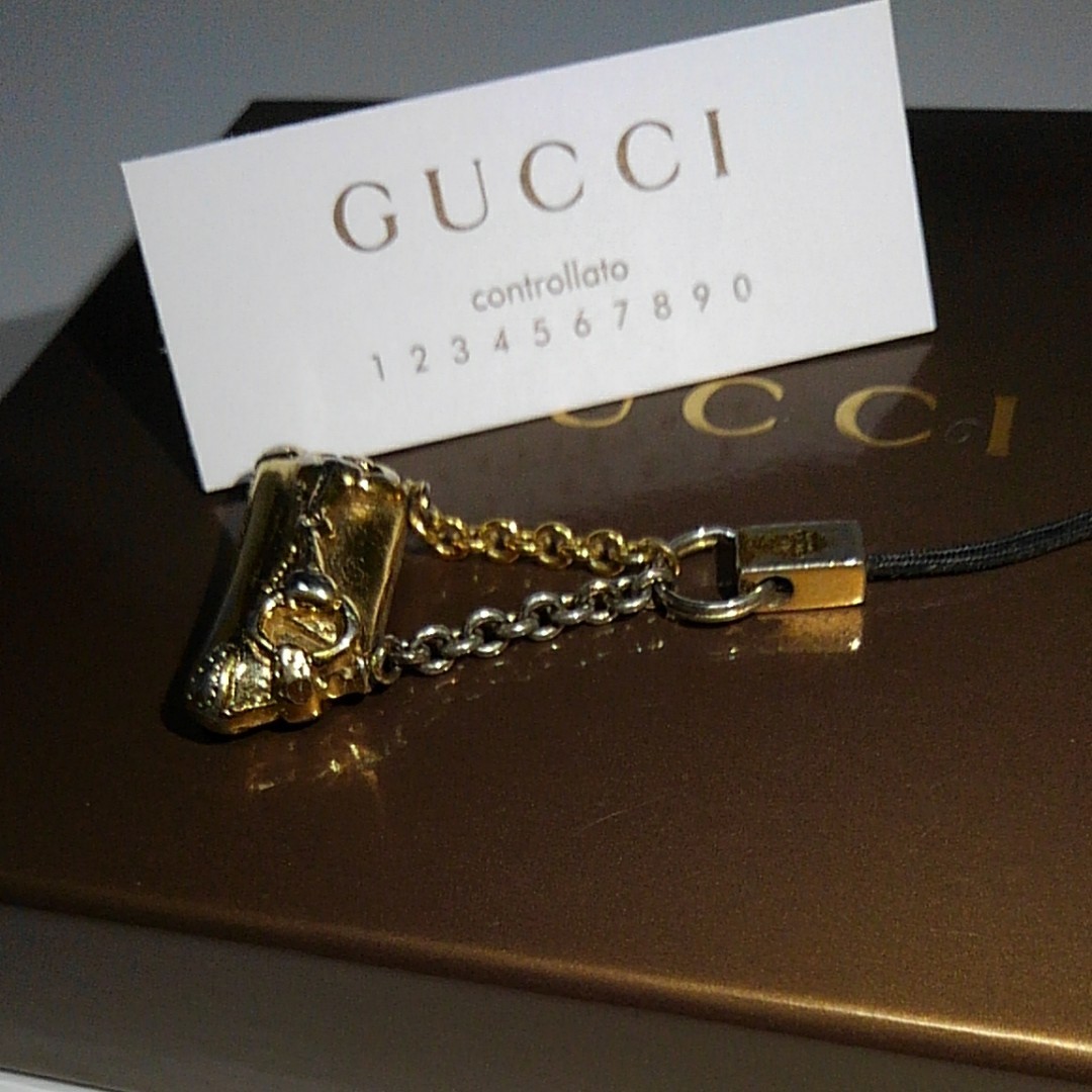 GUCCI  カバン型チャーム