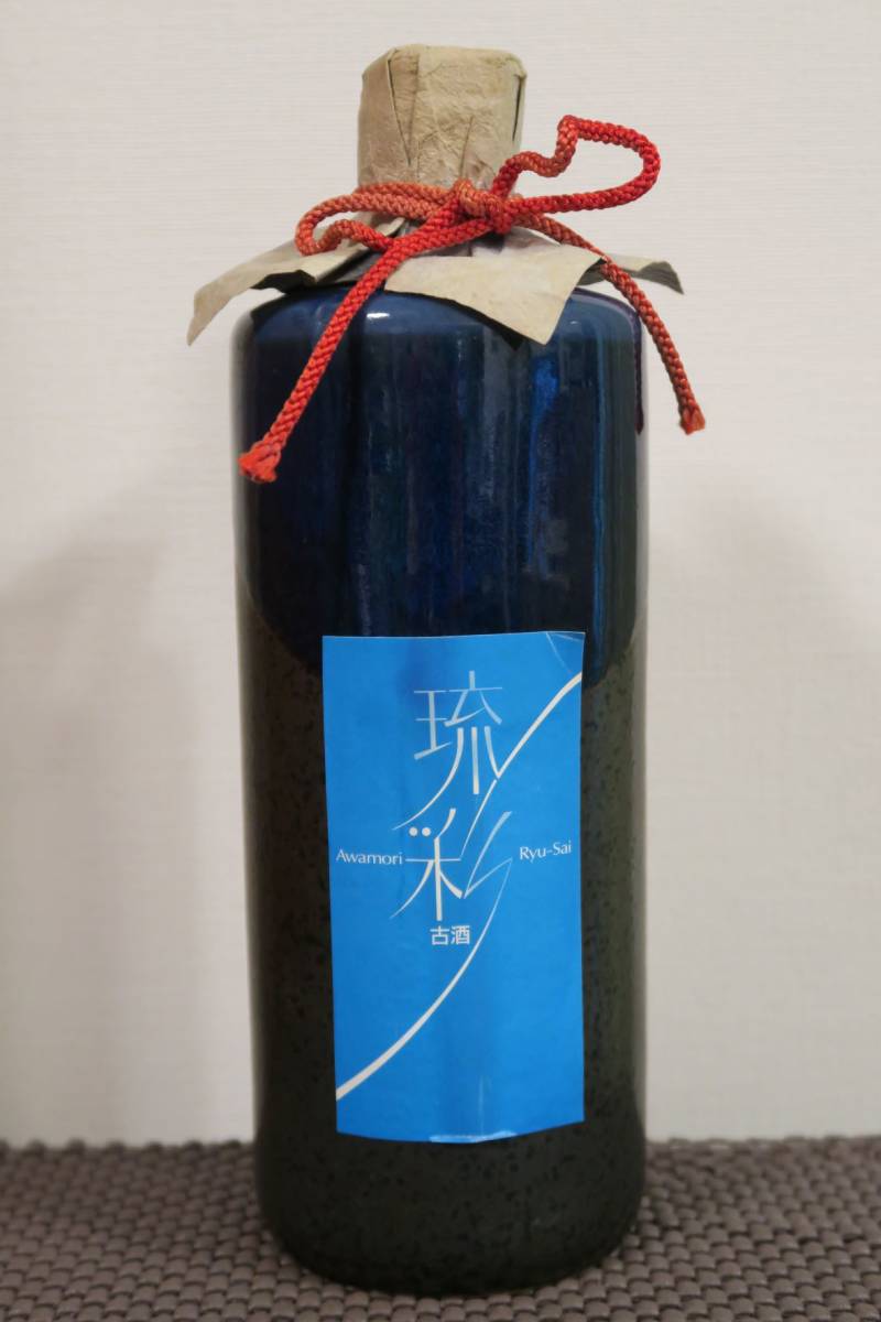沖縄特産琉球本場泡盛古酒「琉彩」 43度31年古酒以上陶器壺入りホテル
