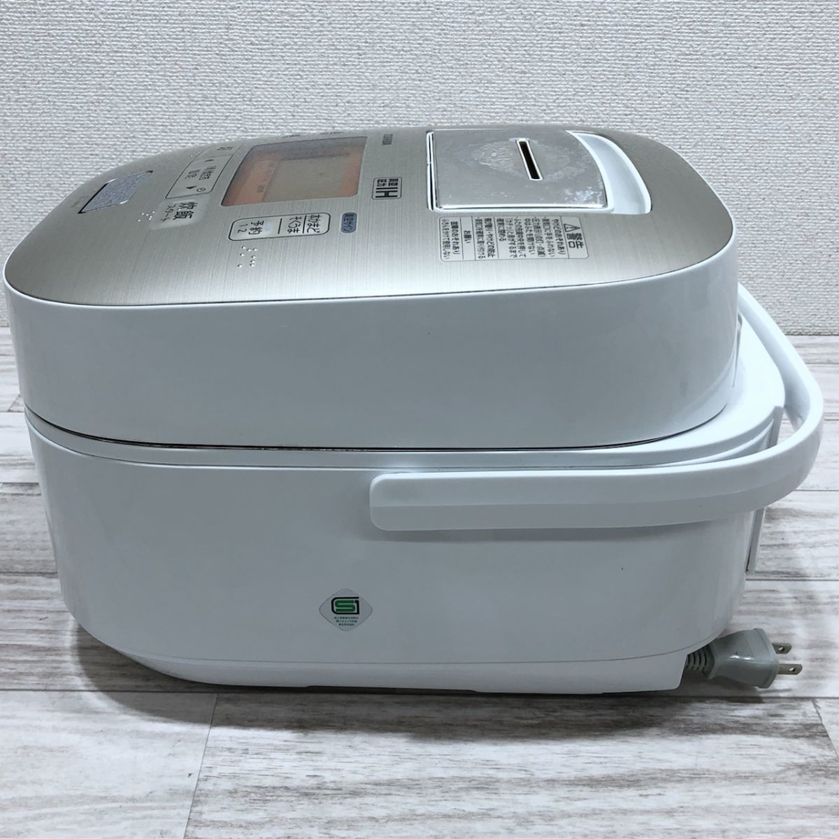 TOSHIBA 鍛造かまど本丸鉄釜 RC-10VXJ 東芝真空圧力IHジャー炊飯器 1.0