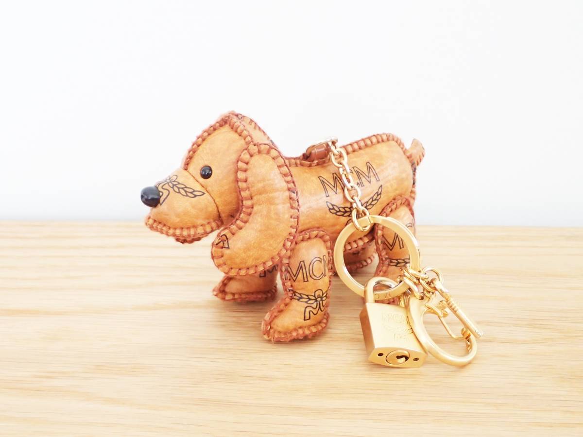 Yahoo!オークション   FLA MCM キーホルダー dog 犬 ヴィセトス