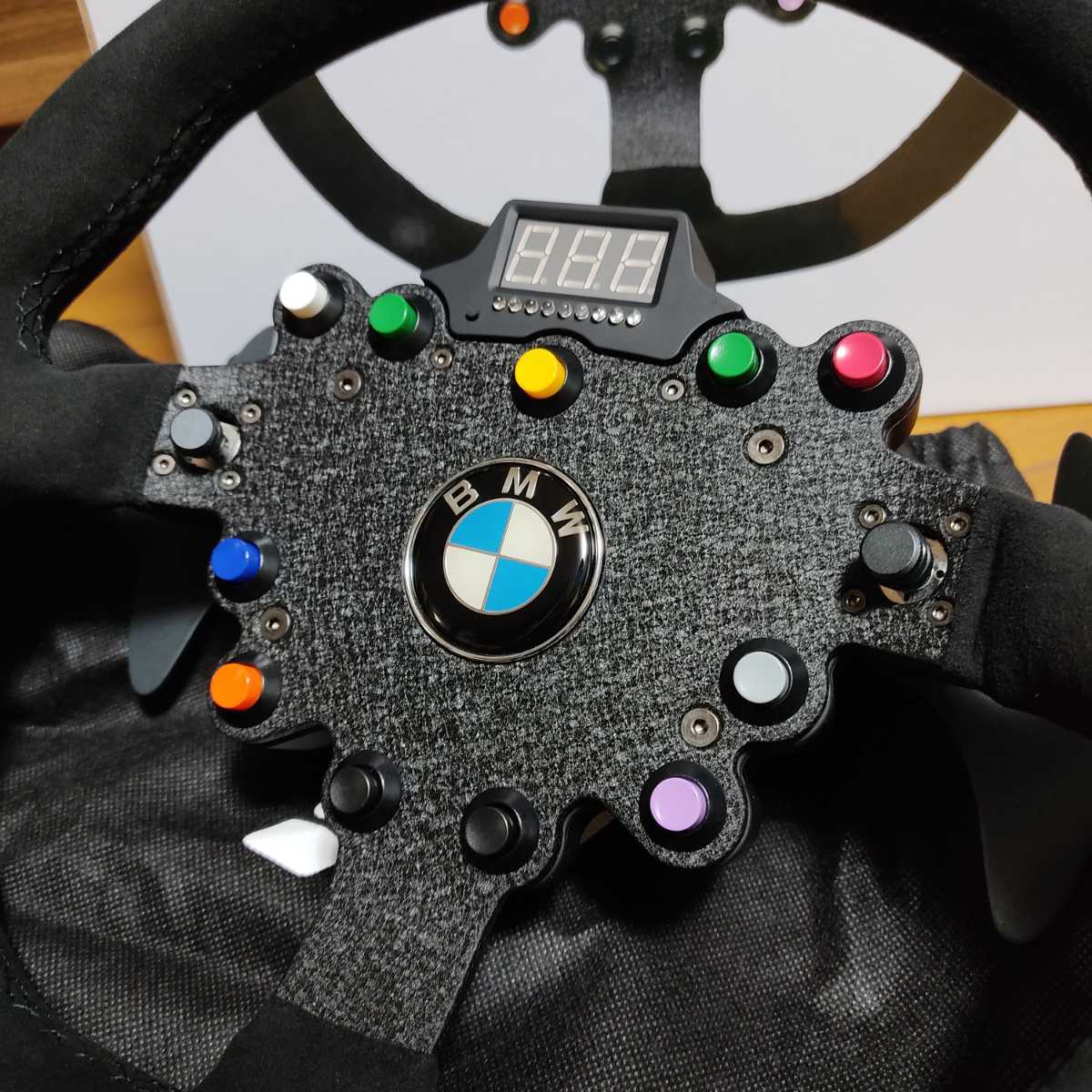 Fanatec ClubSport Steering Wheel BMW GT2 超美品 レア品 振動 Fanatec ClubSport Steering Wheel BMW GT2 超美品 レア品 振動