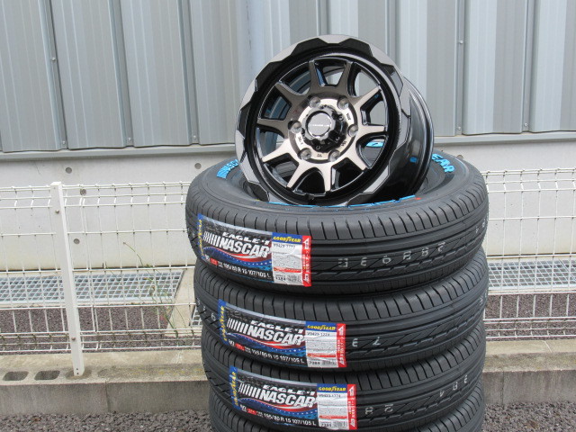 WEDS MUDVANCE 06 15x6J +33 6-139.7 ブラックポリッシュ/ブロンズクリア GOODYEAR NASCAR 195/80R15セット 200系ハイエース_画像1