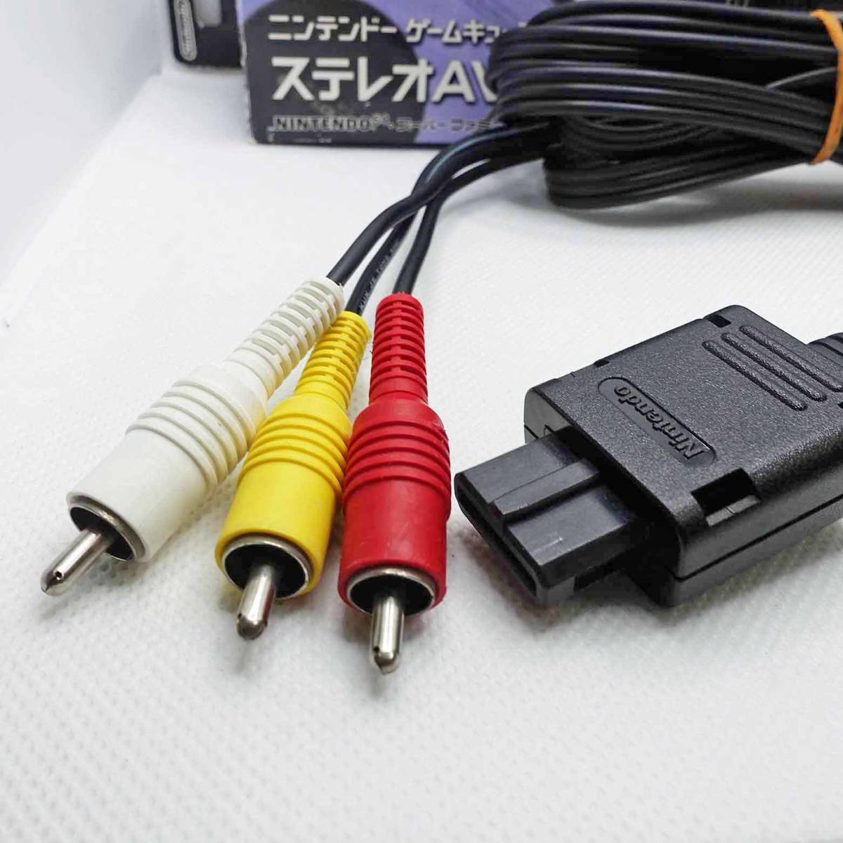 任天堂 純正品 ゲームキューブ ステレオAVケーブル SHVC-008 任天堂 純正品 ゲームキューブ ステレオAVケーブル SHVC-008