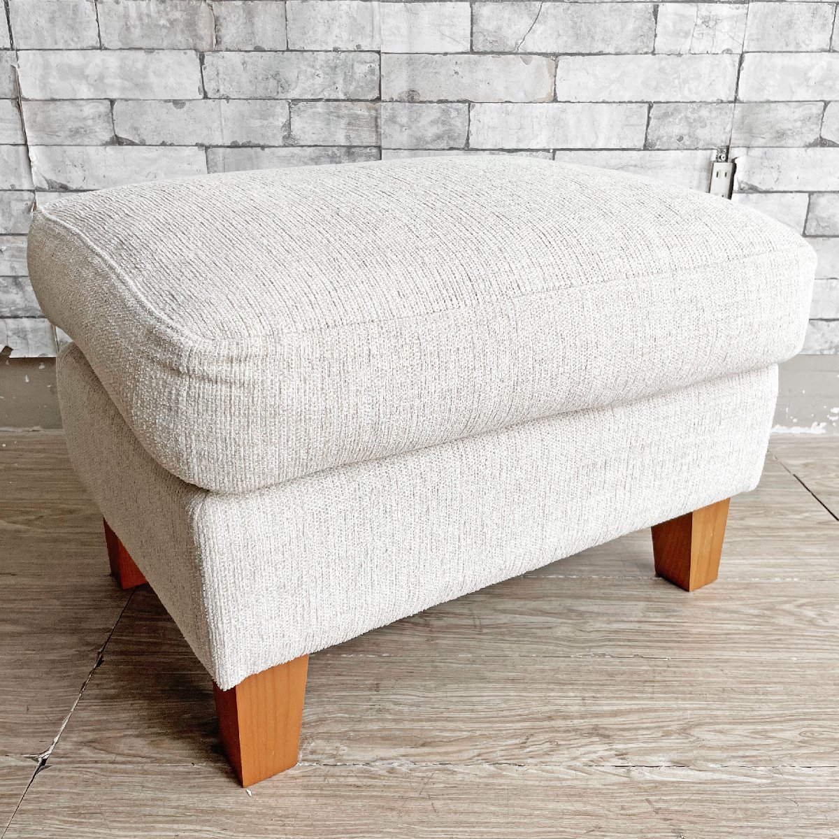 ACME Furniture WINDAN OTTOMAN ウィンダンオットマン-