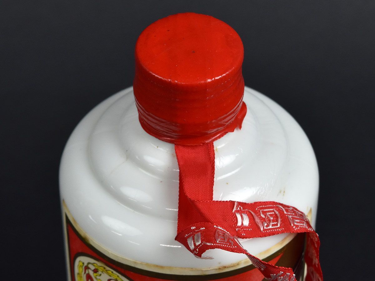 128399古酒〇未開栓 貴州 茅台酒 天女ラベル 陶器ボトル 128399古酒〇未開栓 貴州 茅台酒 天女ラベル 陶器ボトル