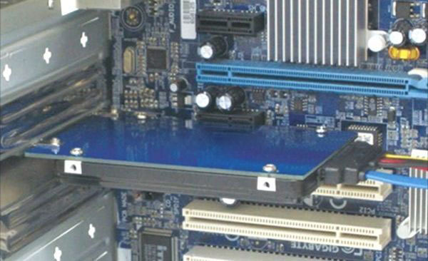 ネコポス無料！変換名人 2.5インチ SSD/HDD PCI/PCIe用 マウンターセット ロープロ対応 ・ PCIB-25HDD マウンター_使用例