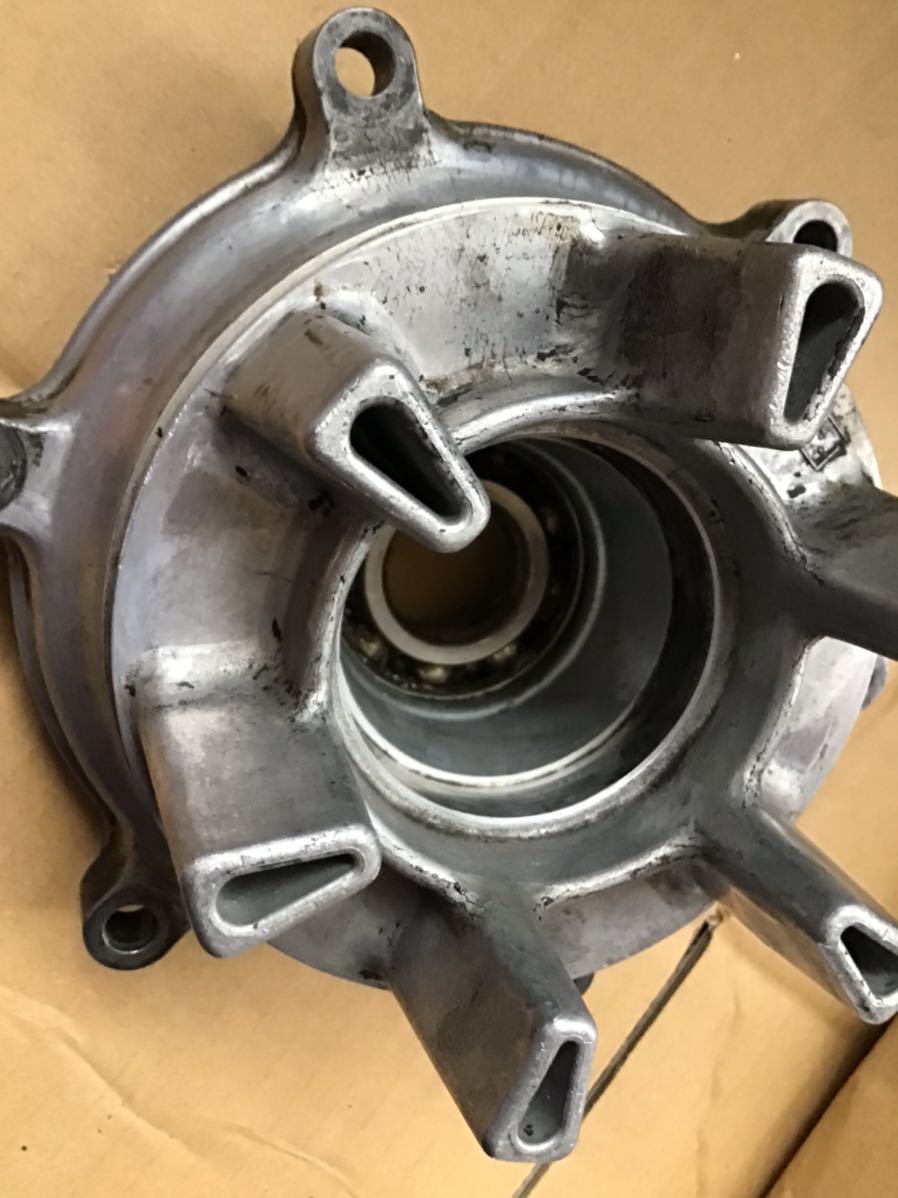 rgv250Γ rgv-Γ vj23 ドブリン　リアハブ 中古　純正　中古　パーツ　ハブ　スプロケット　リア　后　SUZUKI スズキ　部品　オートバイ