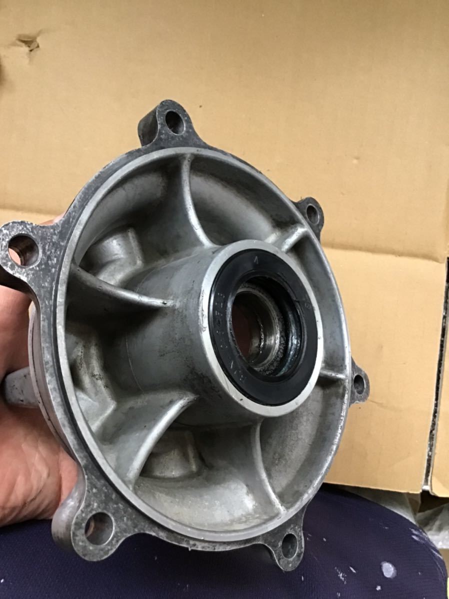 rgv250Γ rgv-Γ vj23 ドブリン　リアハブ 中古　純正　中古　パーツ　ハブ　スプロケット　リア　后　SUZUKI スズキ　部品　オートバイ