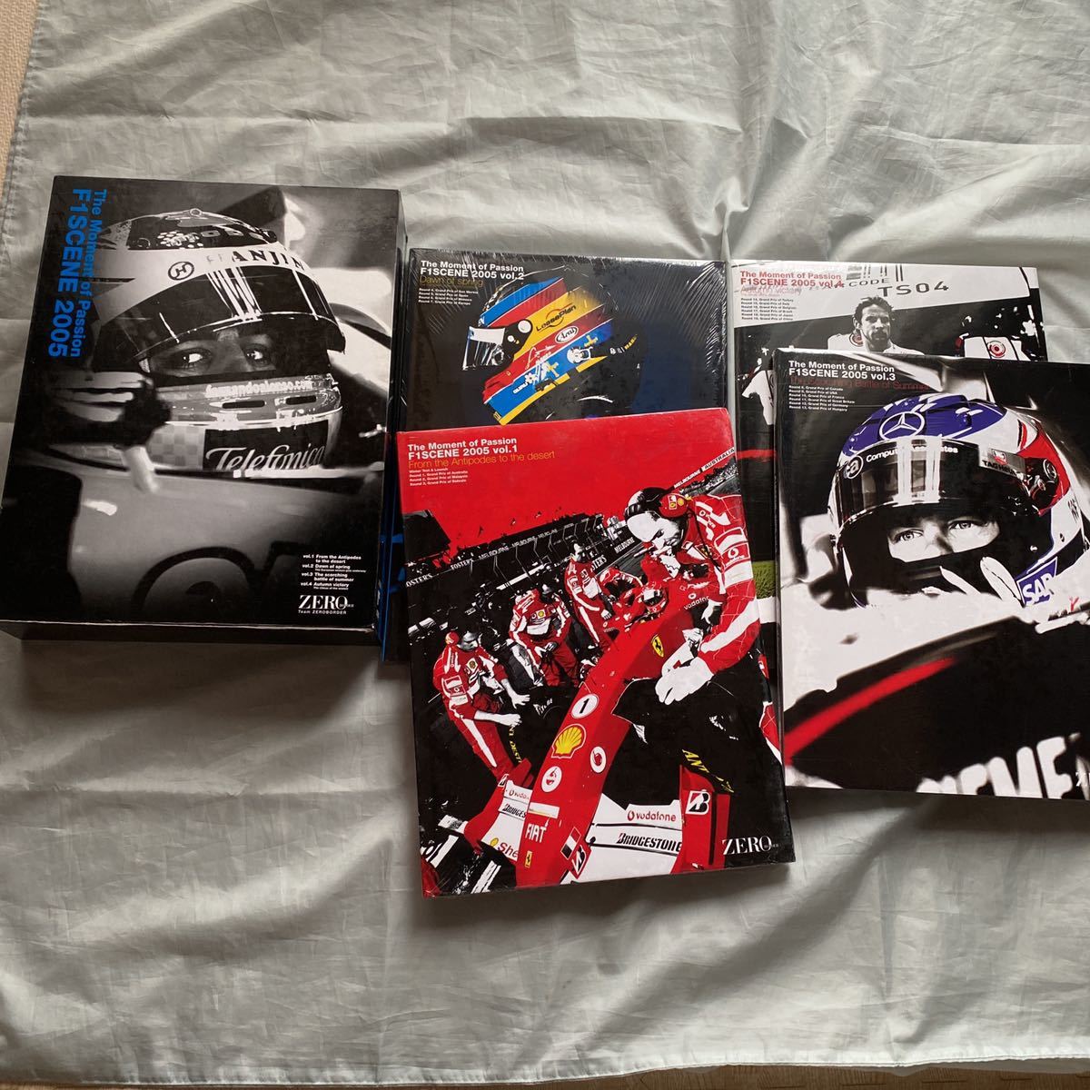一番の贈り物 ■The 2005■F1GP写真集全4巻■未開封■送料込!! SCENE F1 Passion of Moment モータースポーツ 一番の贈り物 ■The 2005■F1GP写真集全4巻■未開封■送料込!! SCENE F1 Passion of Moment モータースポーツ