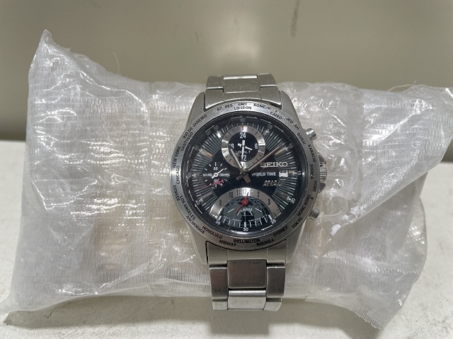 高評価の贈り物 SEIKO　ANAコラボモデル　腕時計　クォーツ時計　ブラック×シルバー その他