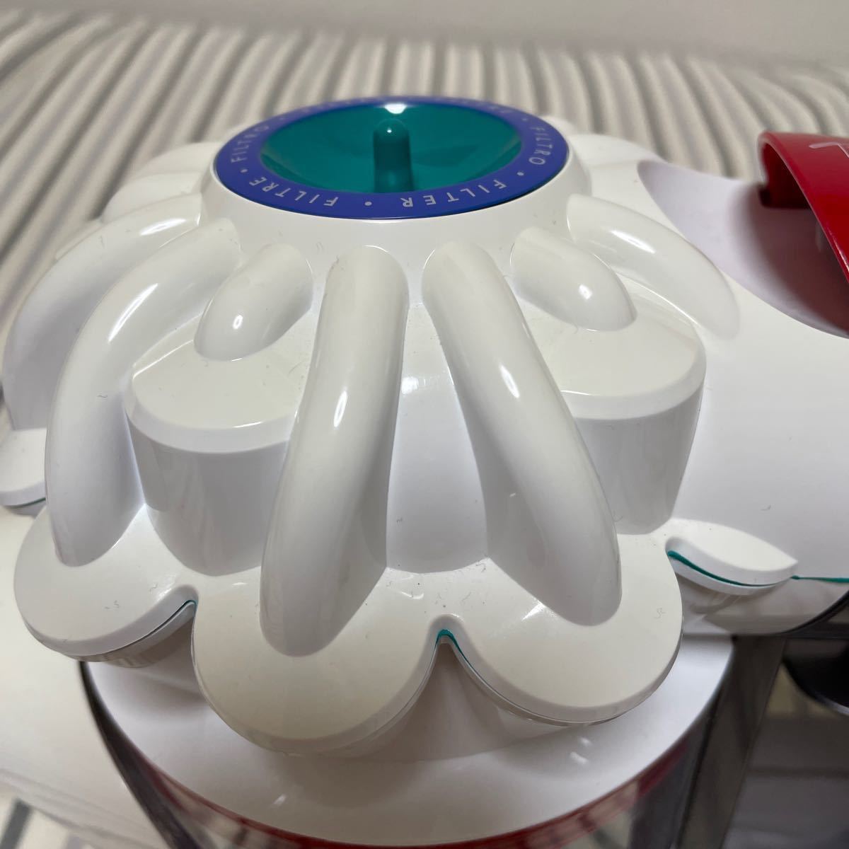 dyson ダイソン サイクロンコードレス ハンディクリーナー V7 mattress
