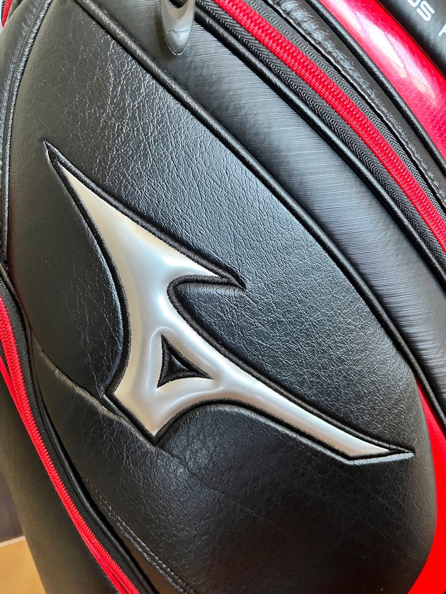 超美品 ミズノ MIZUNO キャディバッグ レザー調 黒×赤 軽量 超美品 ミズノ MIZUNO キャディバッグ レザー調 黒×赤 軽量