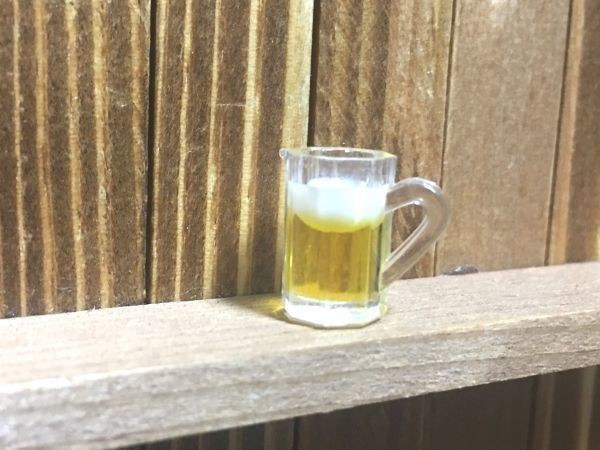 y240-1◆ドイツビール◆ドールハウス 用 ミニチュア ビール ジョッキ 黄黒 セット お酒 アルコール バー カフェ グラス Doll House Blytheの画像10