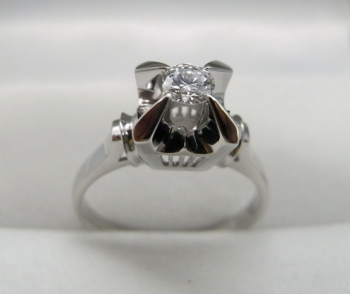 ヴィンテージ】天然ダイヤモンド0.19ct/プラチナ900/立爪/鑑別書付
