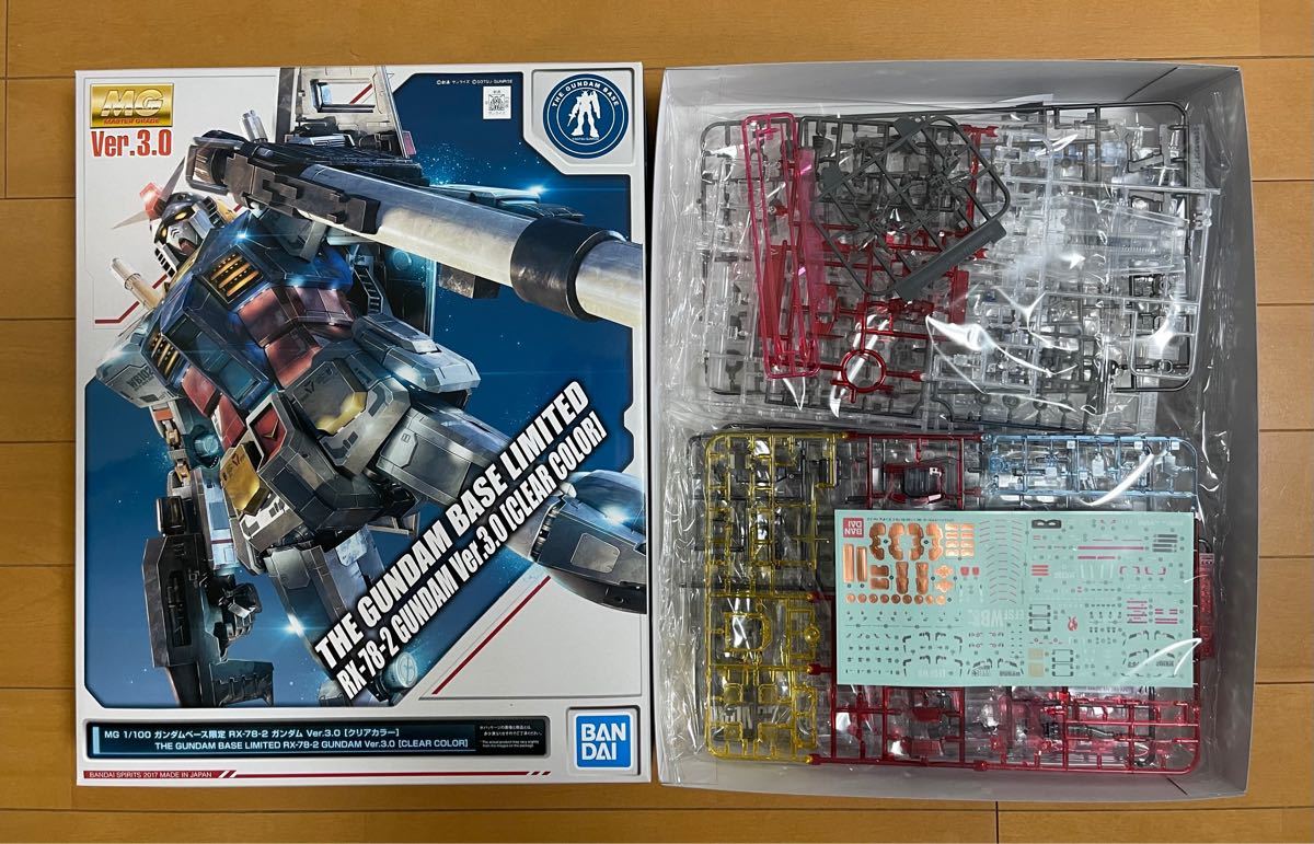 MG ガンダムベース限定 RX-78-2 ガンダムVer.3.0 クリアカラー MG ガンダムベース限定 RX-78-2 ガンダムVer.3.0 クリアカラー
