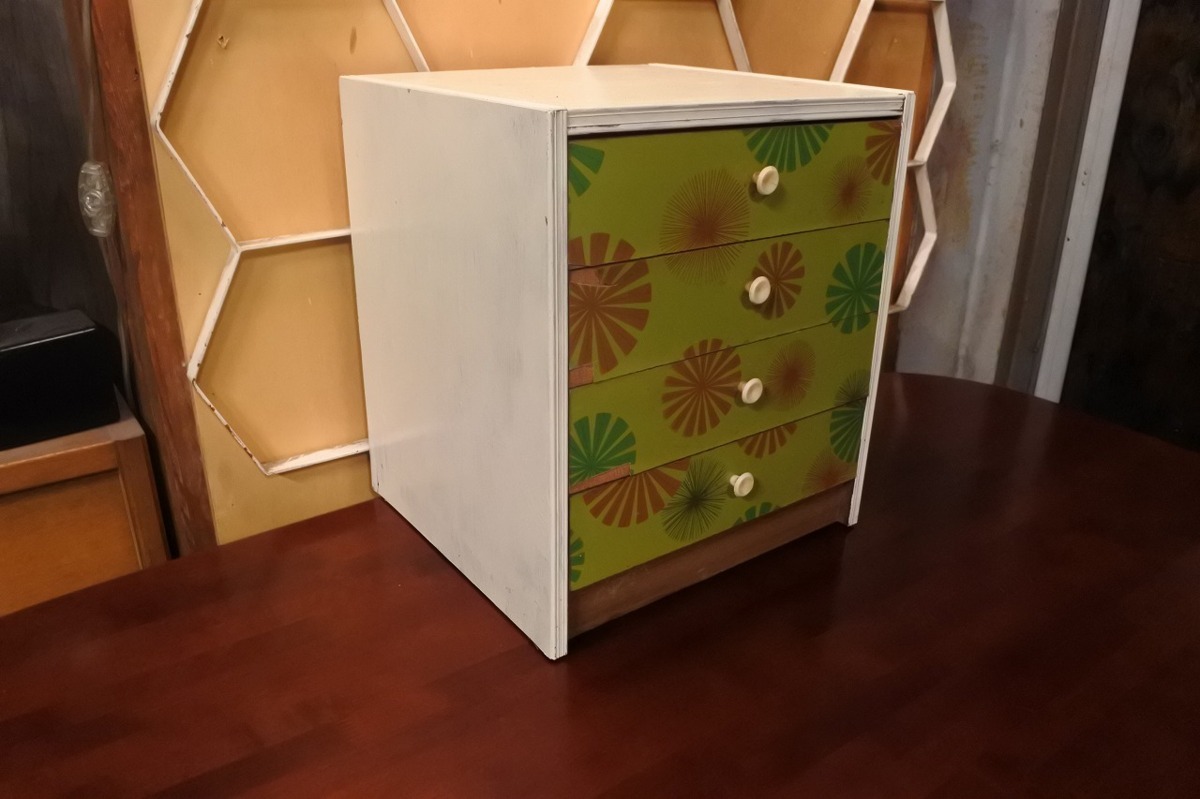  retro pop geometrical pattern pattern colorful desk small drawer storage shelves / Vintage Vintage antique Mid-century 