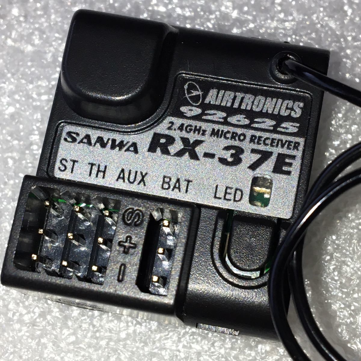 サンワ 受信機RX-37E 使用感少ない美品 2.4G 3 サンワ 受信機RX-37E 使用感少ない美品 2.4G 3