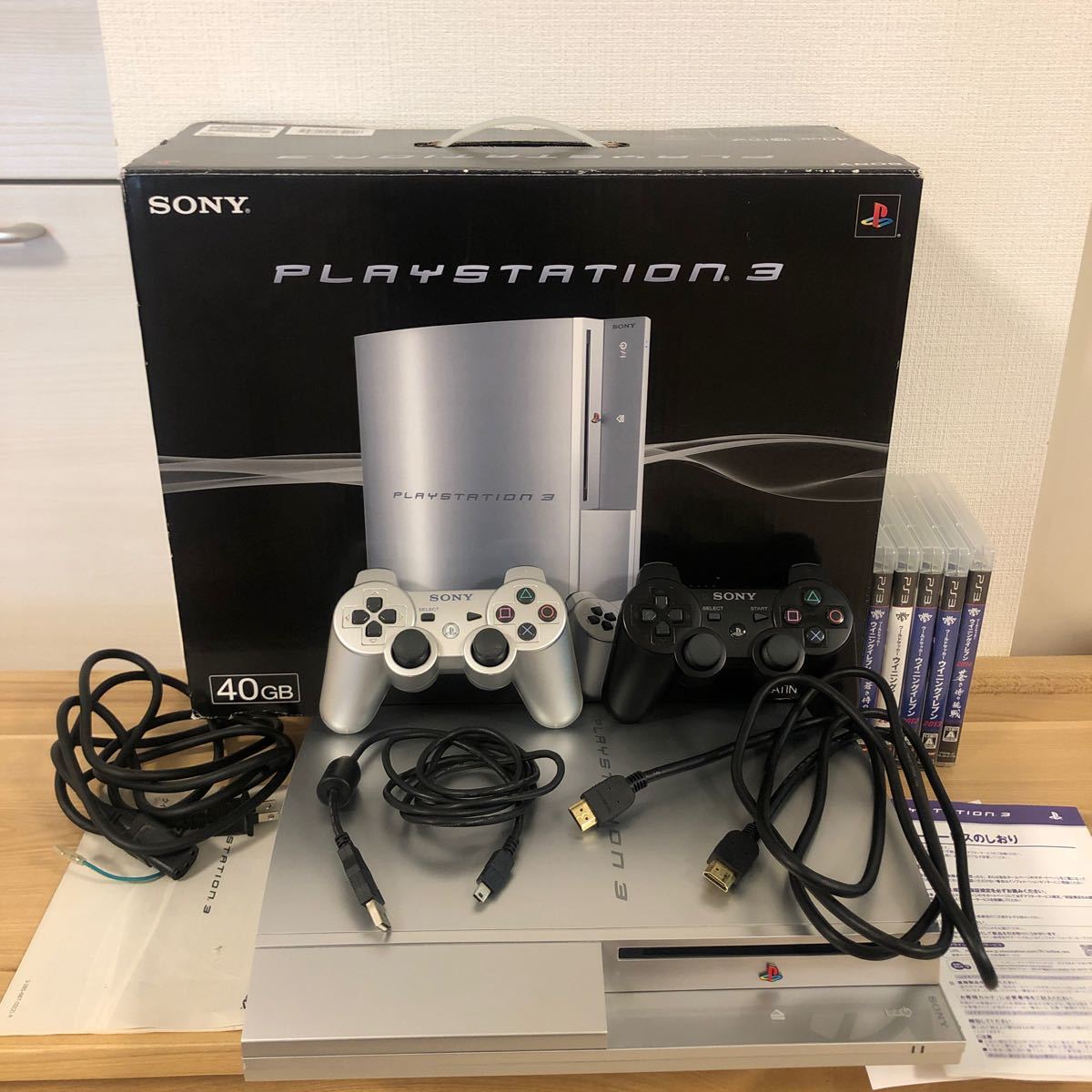 PS3 CECHH00 40GB サテンシルバー　本体及び付属品　動作確認済初期化済すぐ遊べますおまけソフト5本付プレステ3