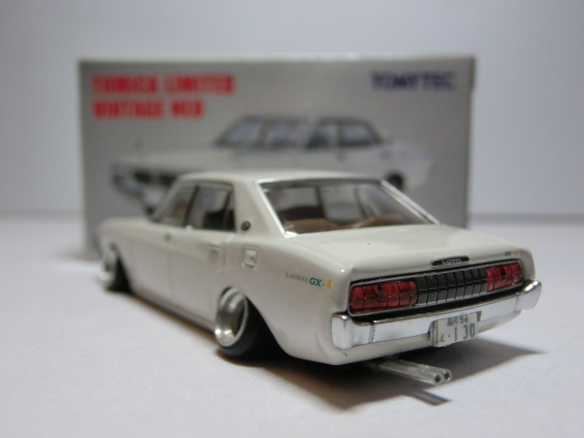 TOMYTEC トミカリミテッドヴィンテージネオ LV-N31b NISSAN LAUREL