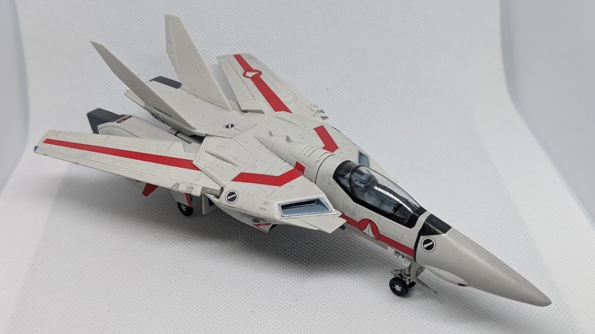 超時空要塞マクロス　 VF-1J　1/72　塗装済完成品