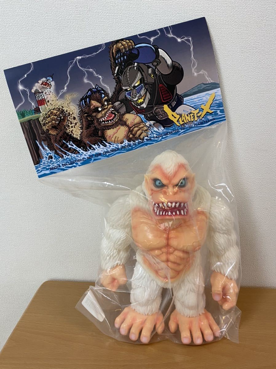 PLANET X GIGATHON GID WHITE ANGRY APE 墓場の画廊 蓄光 プラネットX GOLIATHON ゴライアソン JUNKZILLA_画像1