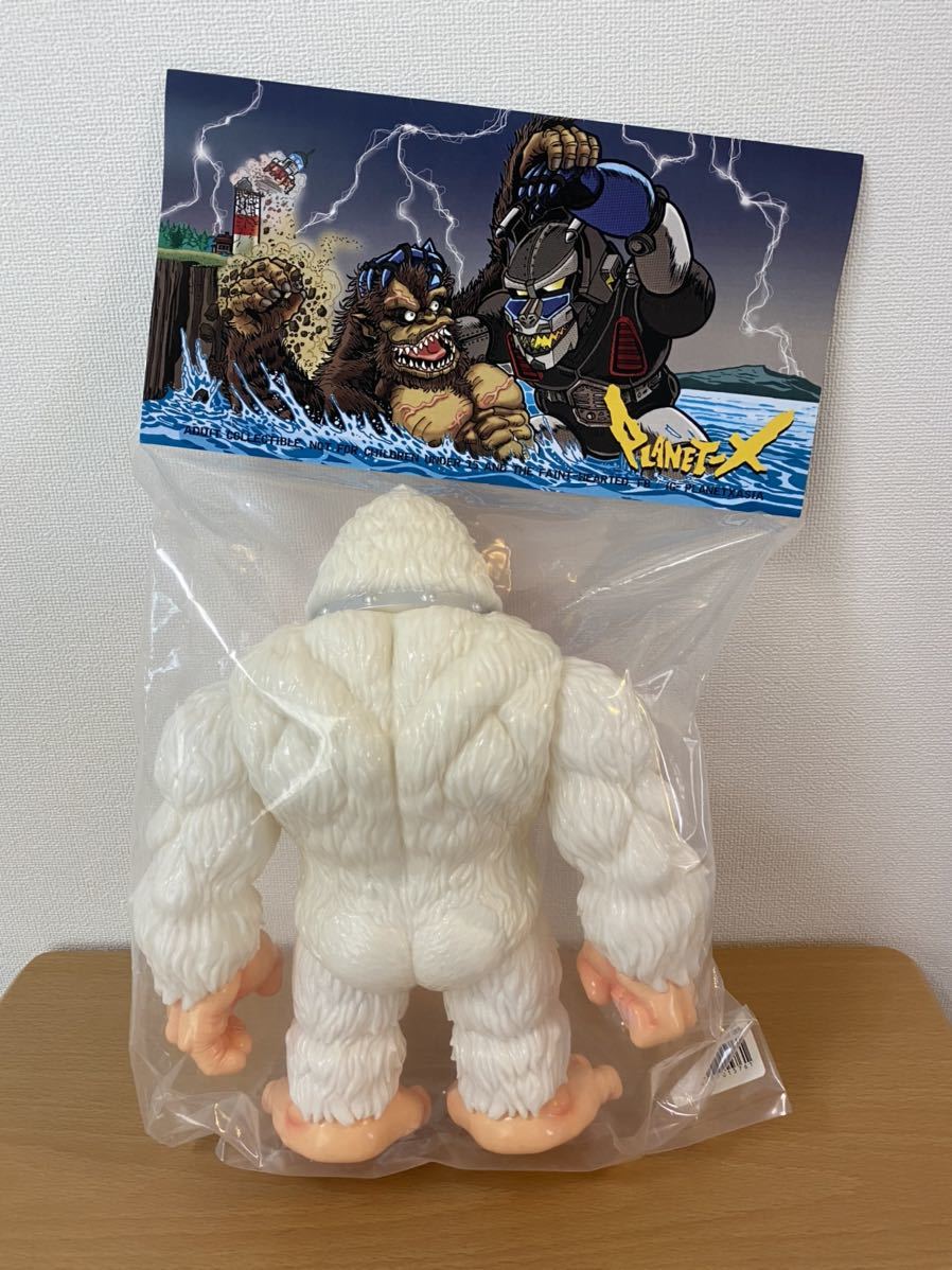 PLANET X GIGATHON GID WHITE ANGRY APE 墓場の画廊 蓄光 プラネットX GOLIATHON ゴライアソン JUNKZILLA_画像2