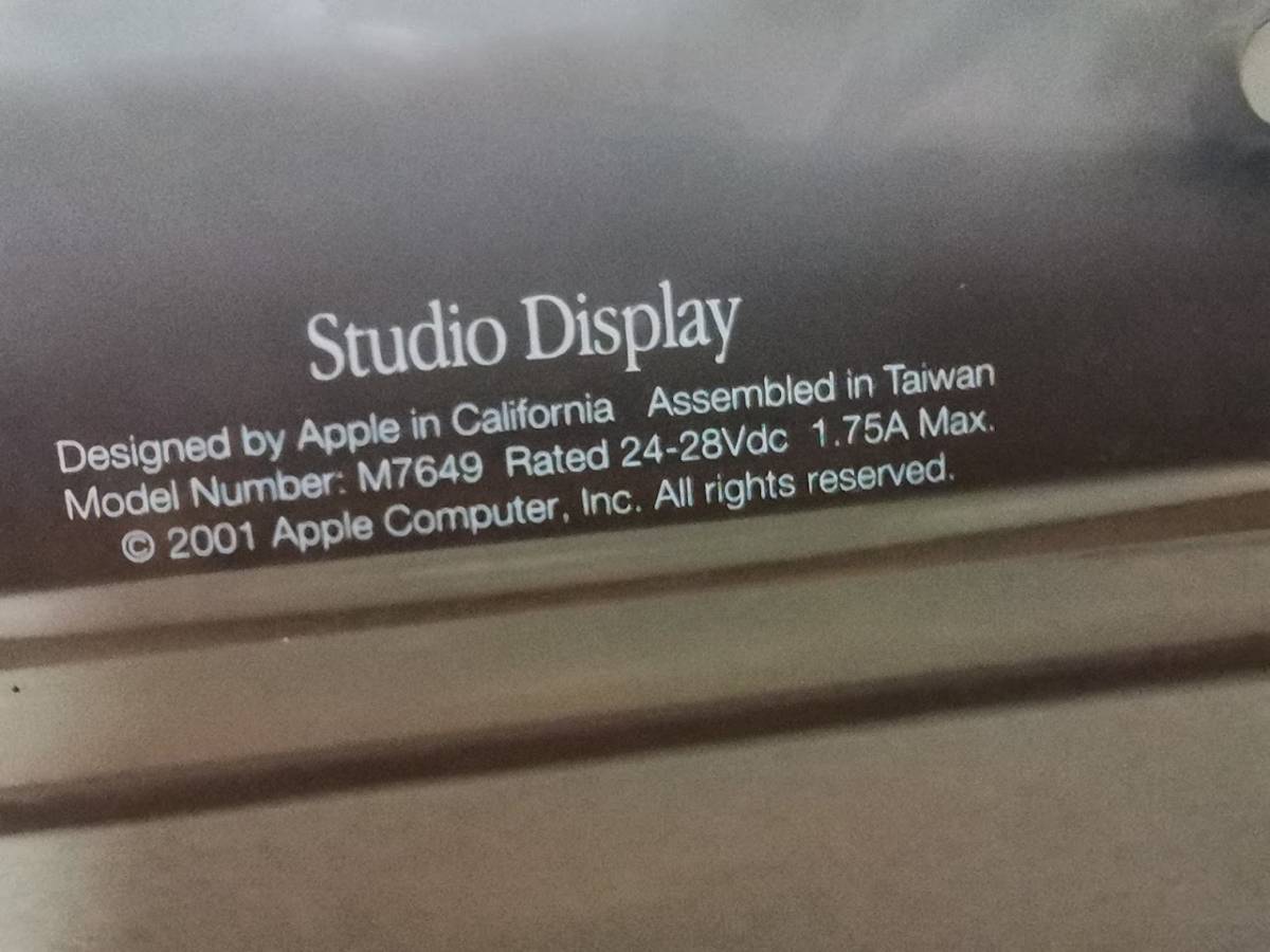 Apple　Studio Display 17インチ　M7649_画像10