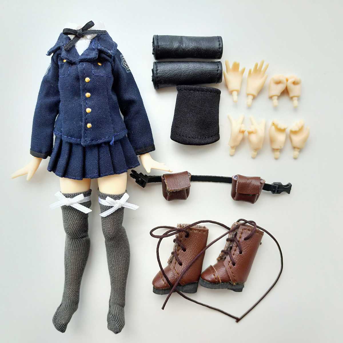 アゾン　1/12 アサルトリリィ　ドール　石川葵　アウトフィット　パーツ　AZONE　CHARM　相模女子制服　ピコニーモ_画像1