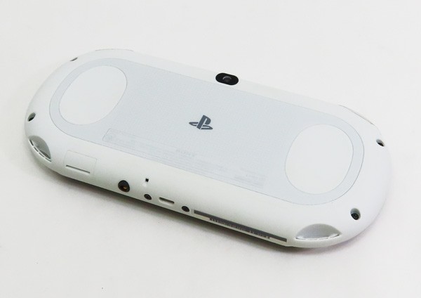 ○【SONY ソニー】PS Vita Wi-Fiモデル + メモリーカード8GB PCH-2000 グレイシャー・ホワイト_画像2